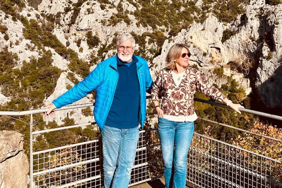 Georges et Marie-Pierre dans les Gorges de Galamus